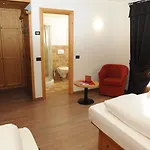 Hotel Meeting 4*